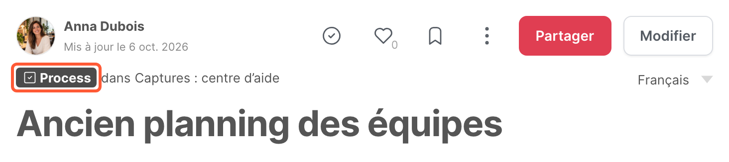 Un article avec le badge de son modèle au-dessus du titre