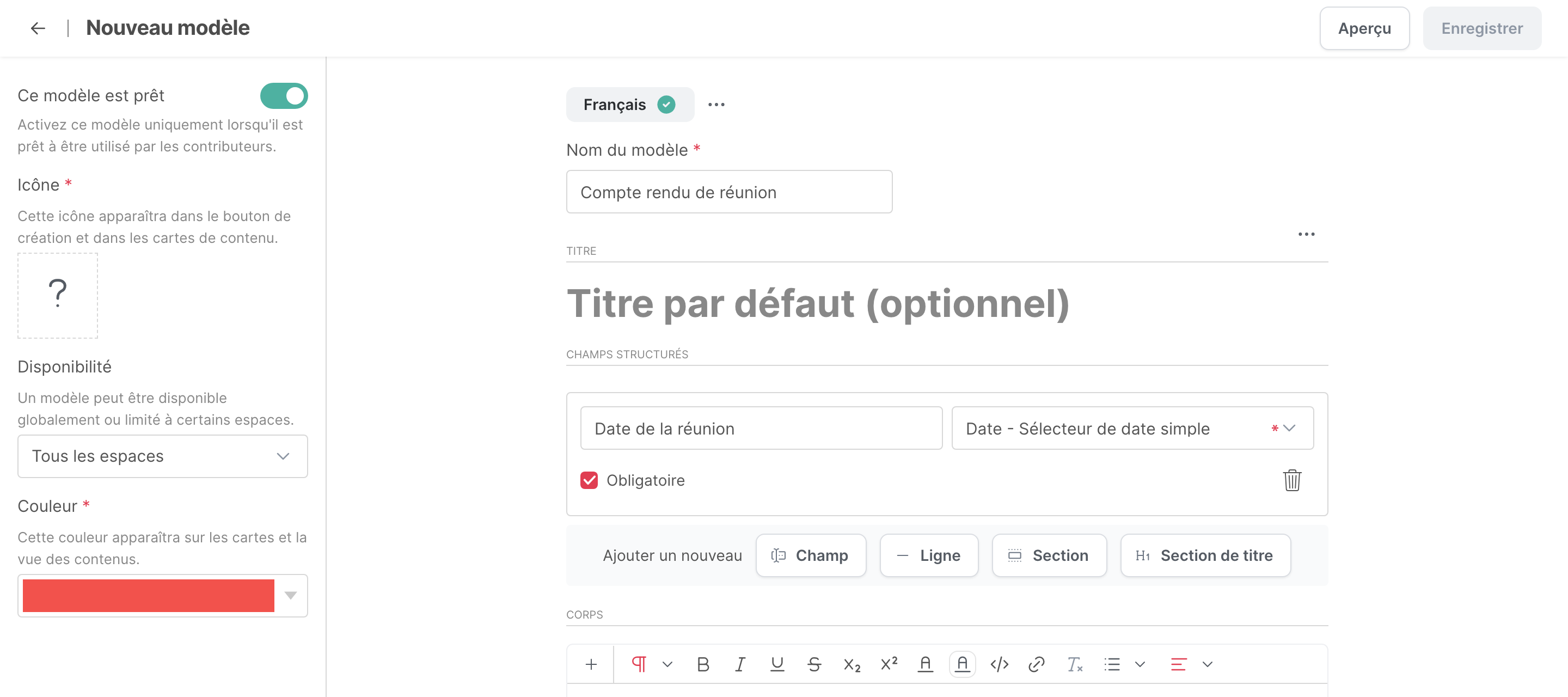 L’éditeur de modèle, avec les réglages à gauche et le nom, le titre, les champs structurés et le corps à droite
