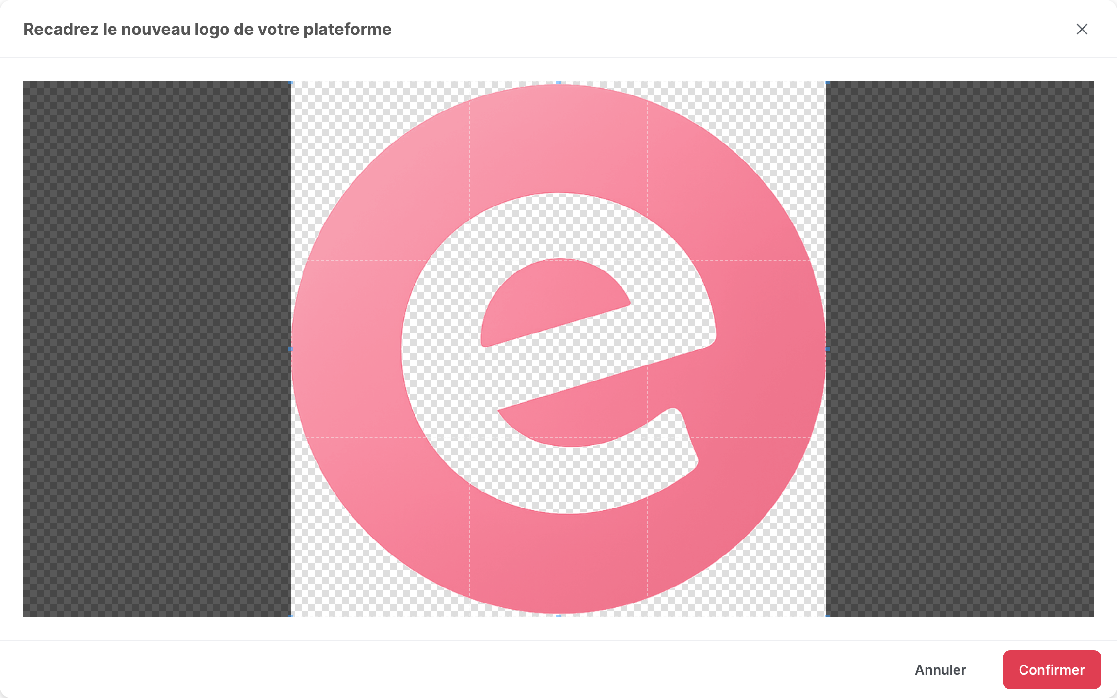 La fenêtre Recadrez le nouveau logo de votre plateforme, avec un logo carré et le bouton Confirmer